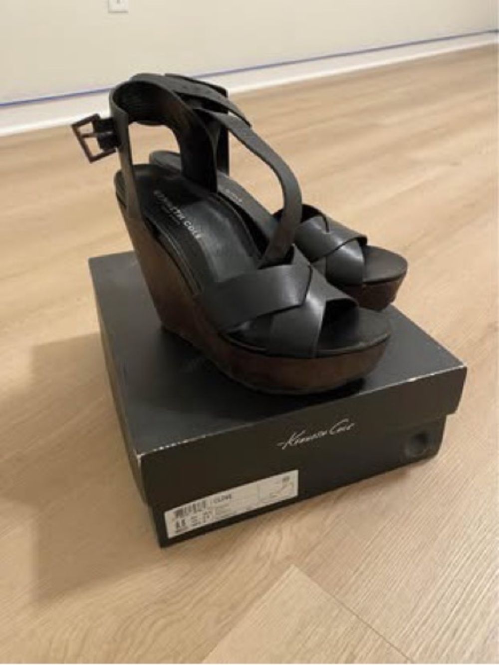 Kenneth Cole Black Leather Crossover Wedge Sandals - Picture 3 of 7